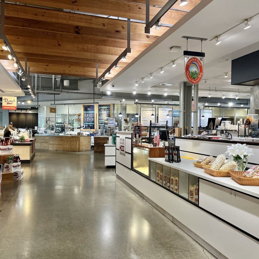 Retail Stores & Restaurants